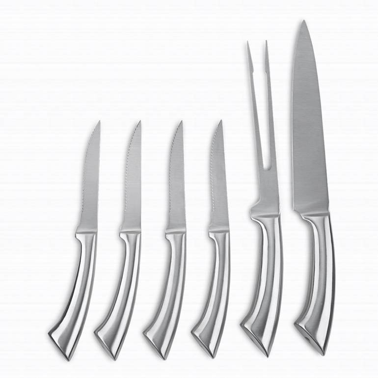 مجموعة اربع سكاكين للاستيك وسكين وشوكة كبيرة